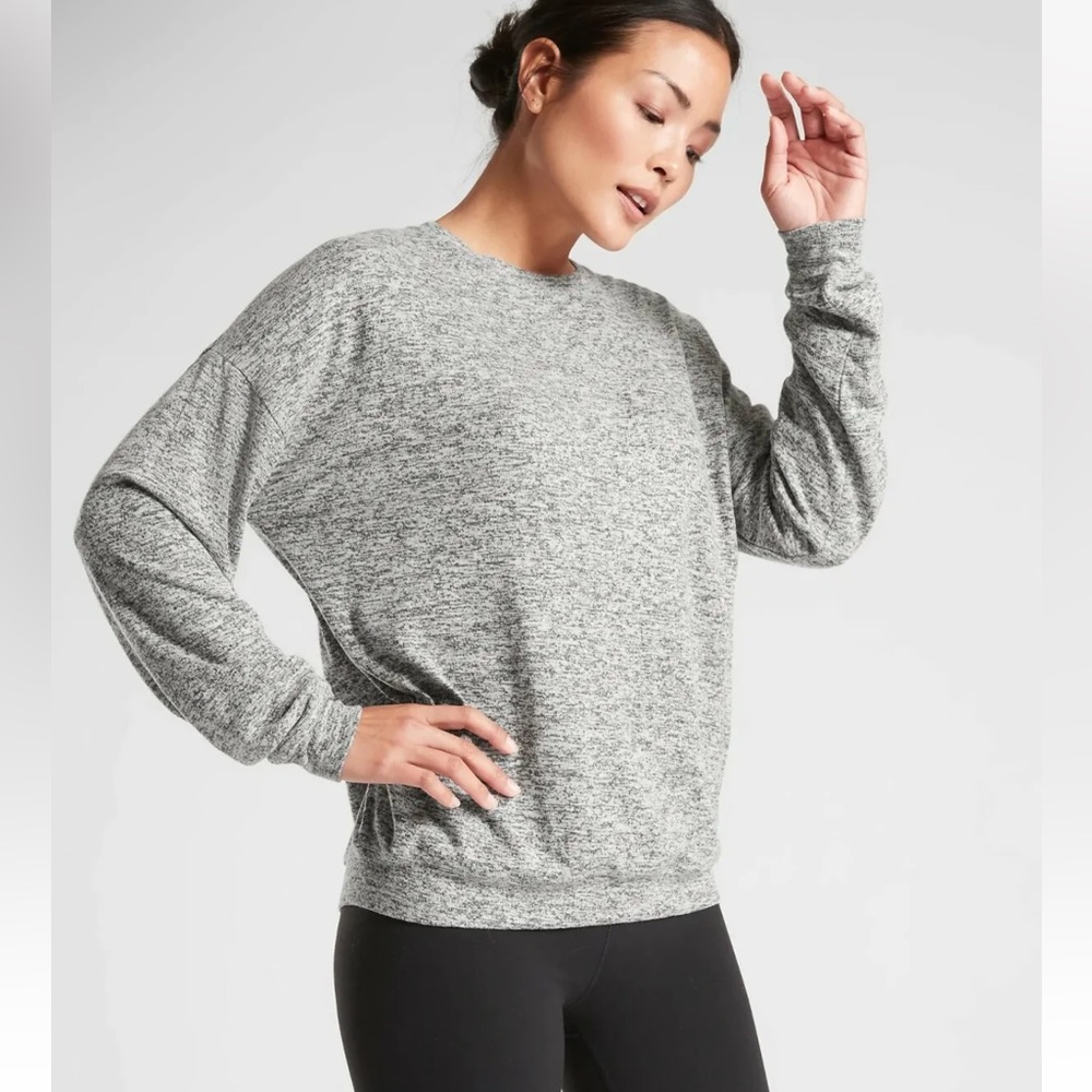 Athleta Mindful Pullover Sweatshirt Athletic Top Light Grey Heather XS